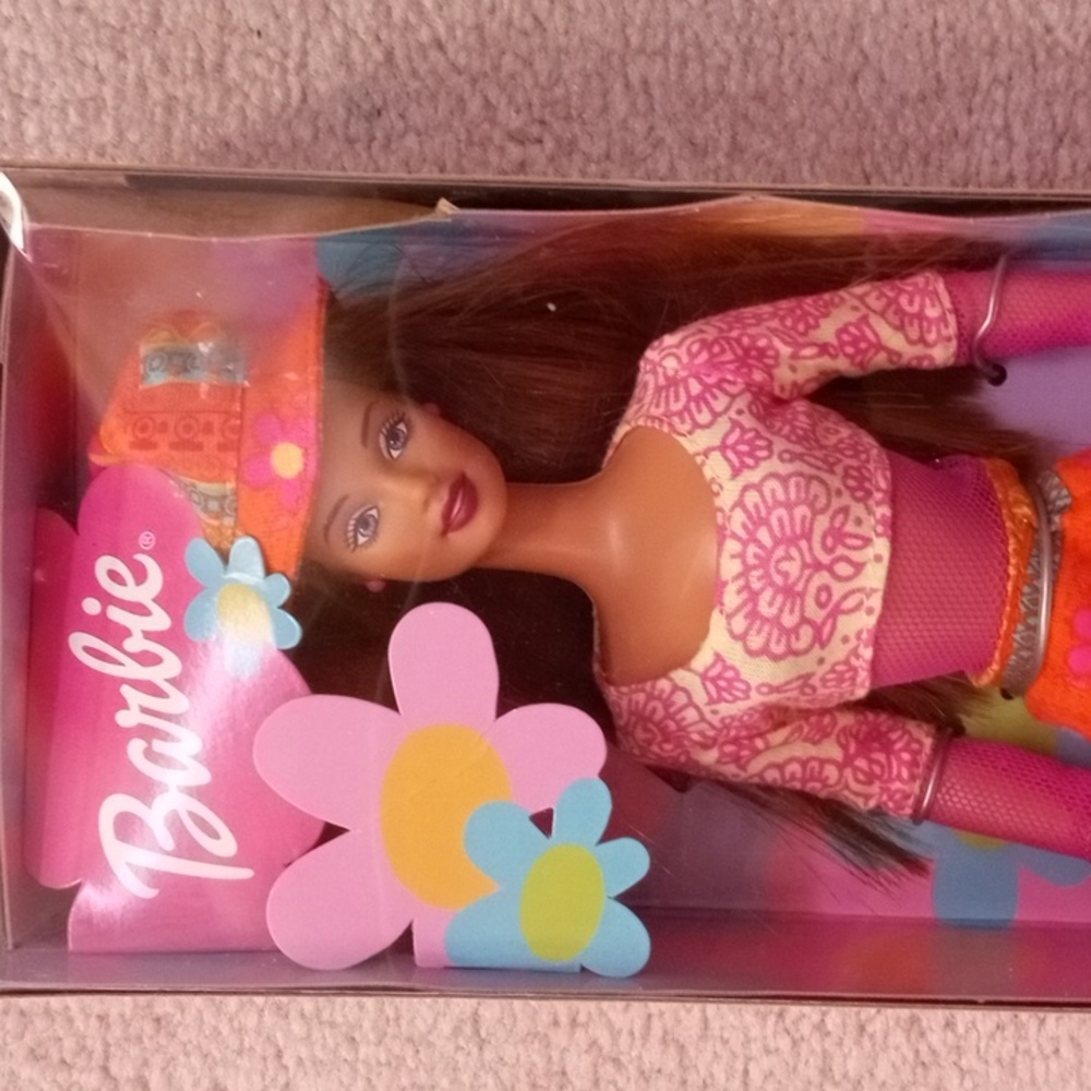 Barbie Flower Power NRFB #29004 vintage from 2000